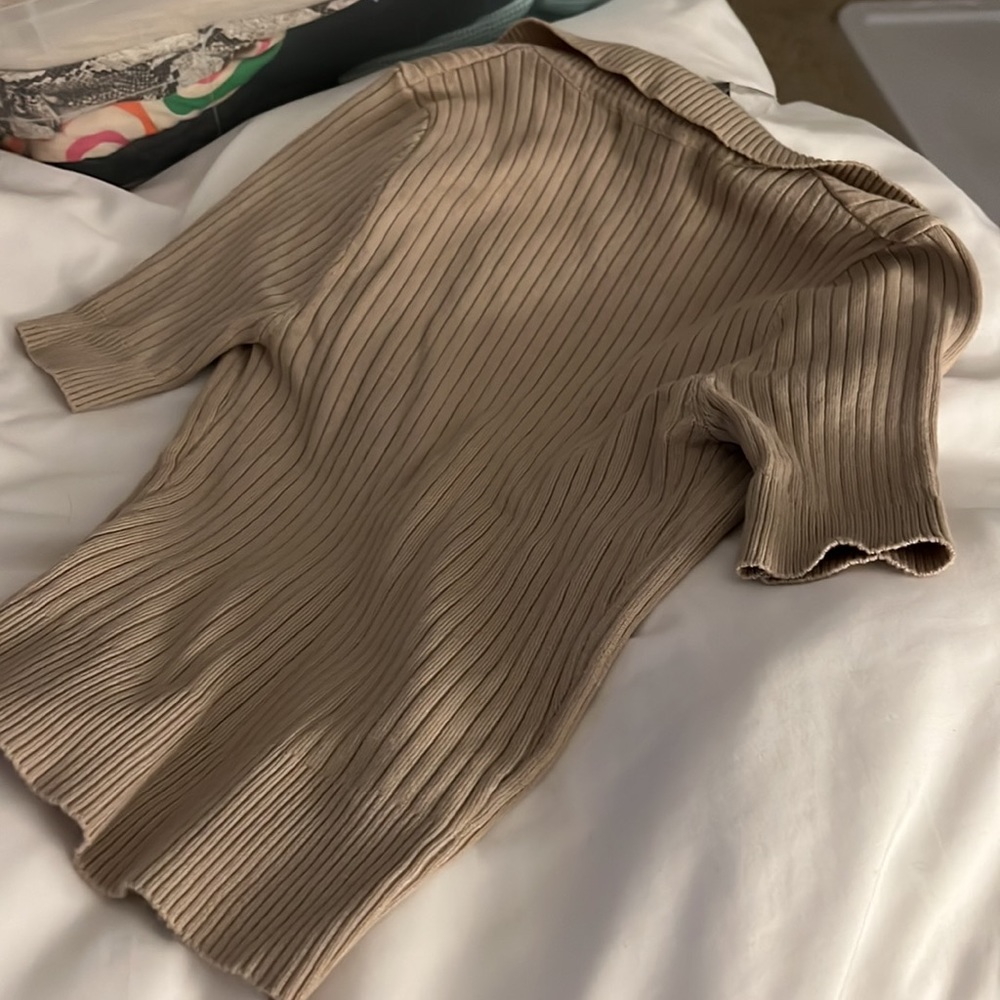Abbeline Sweater Crop - Picture 3 of 3
